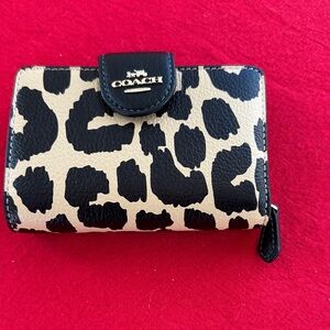Coach Black and Tan Leopard Print Leather Corner Zip Wallet NWOT
